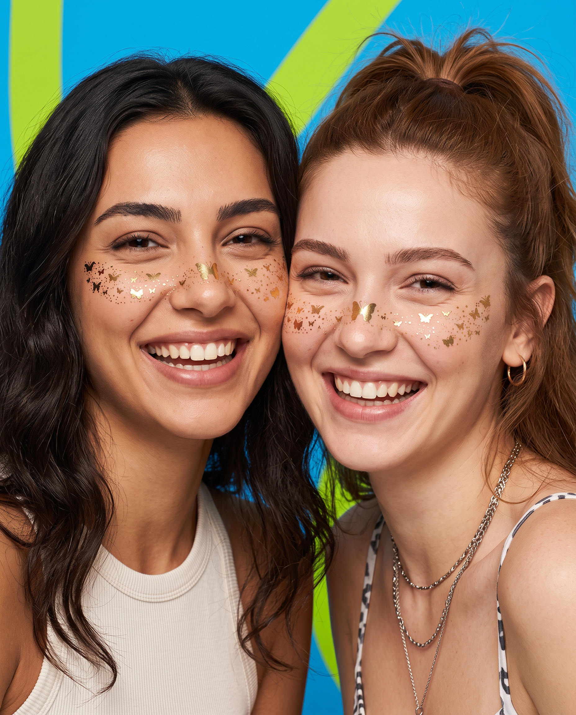 Butterfly Kiss — Altın Kelebek Yüz Sticker
